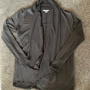 Like new Athleta Pranayama Restore Wrap Size Small Grey Athleta sweater